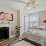 Spacious 3Br In Center City
