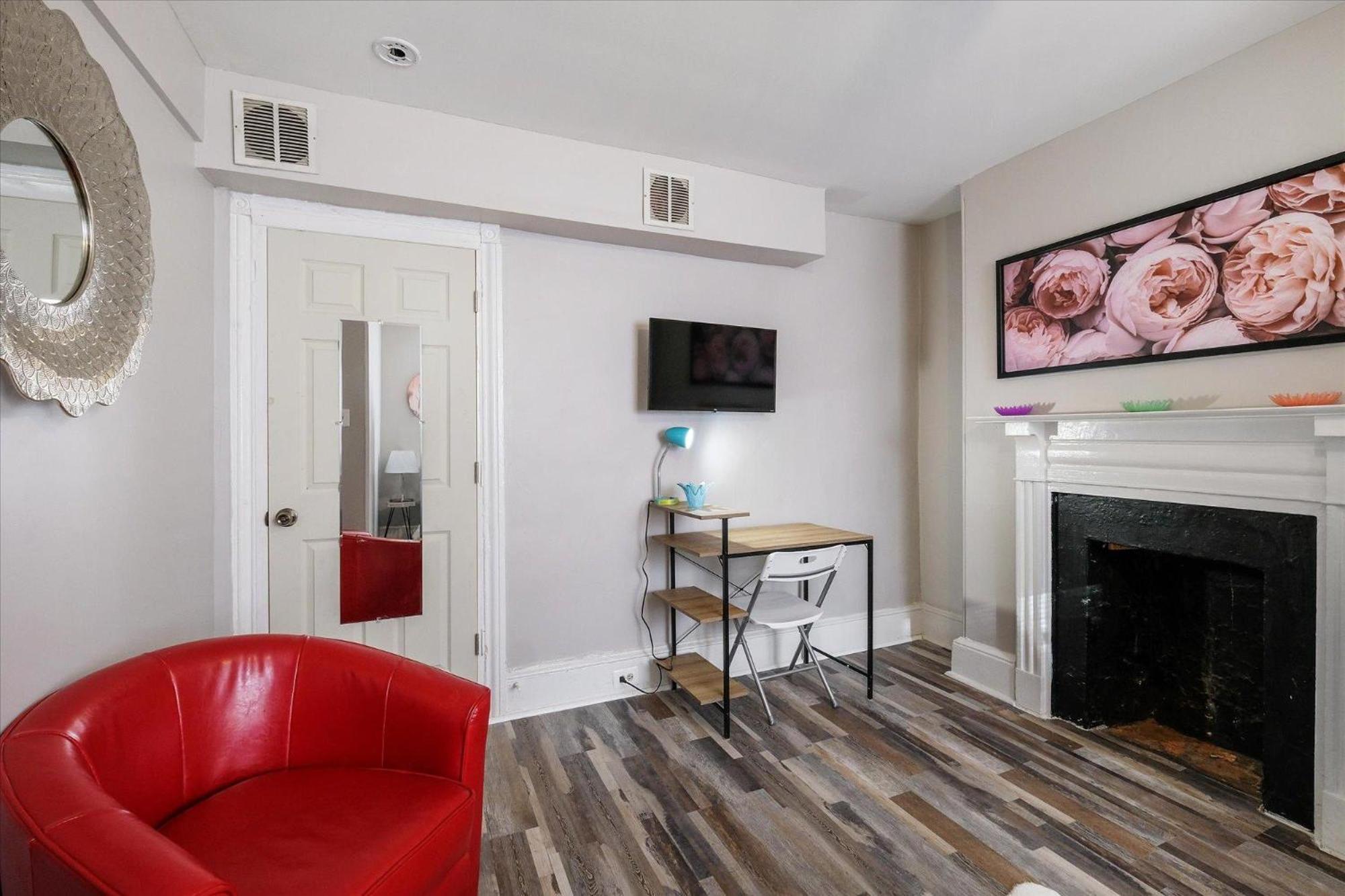 Apartment Spacious 3br In Center